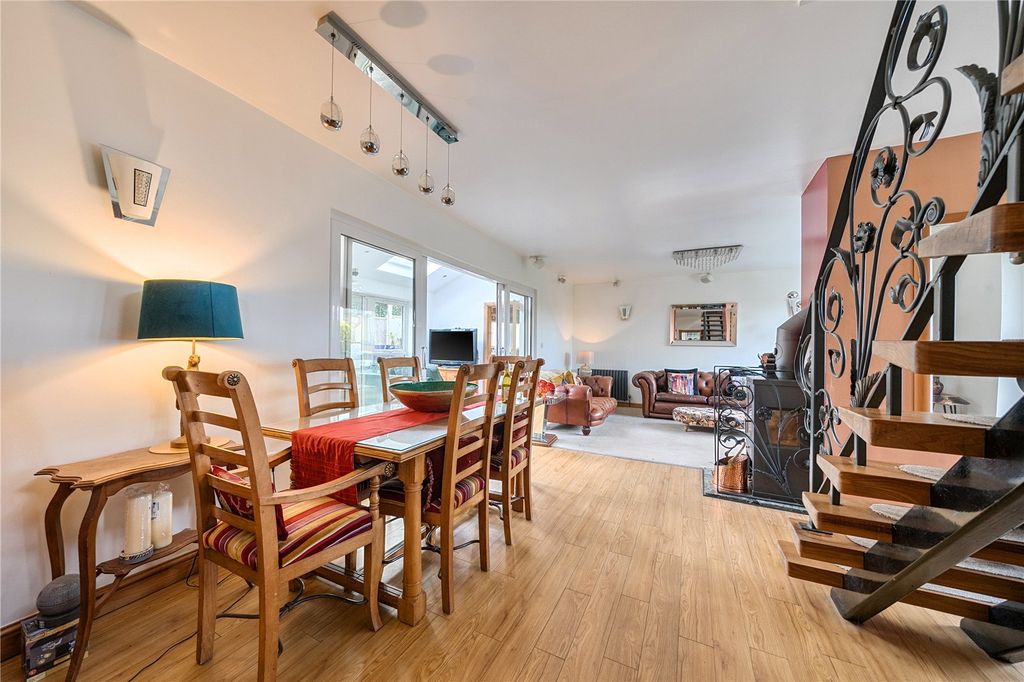 Property photo 3 of 27 Picture No. 04