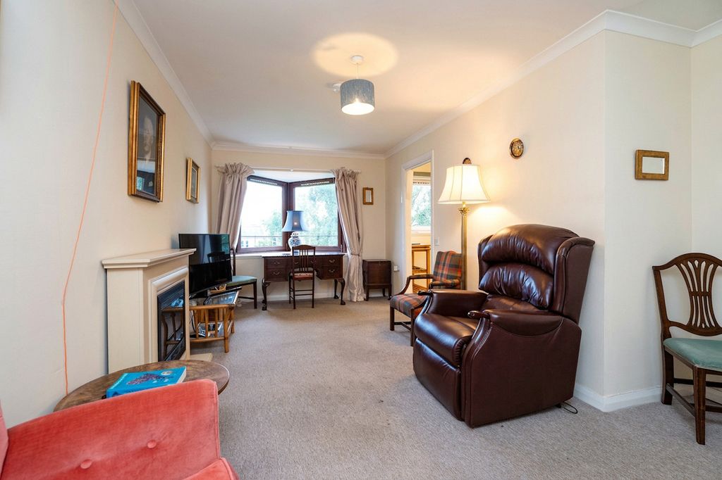 Property photo 3 of 25