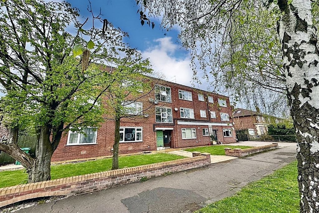 Property photo 1 of 16 (Main)