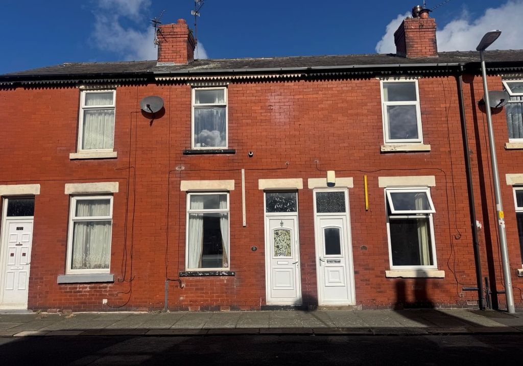 Property photo 1 of 3
