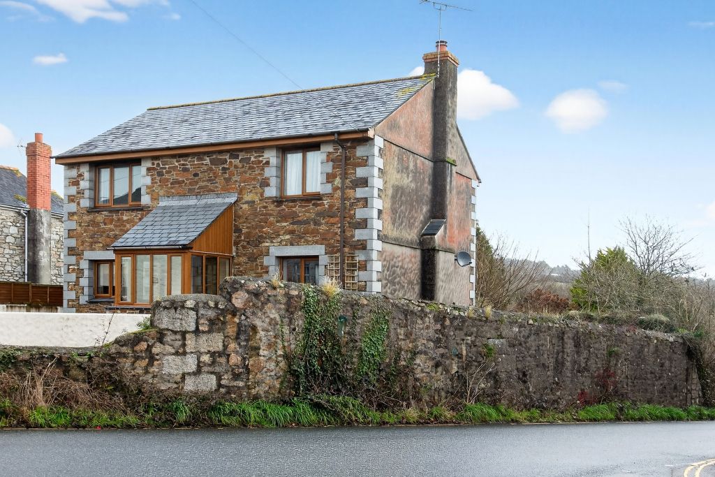 Property photo 2 of 20