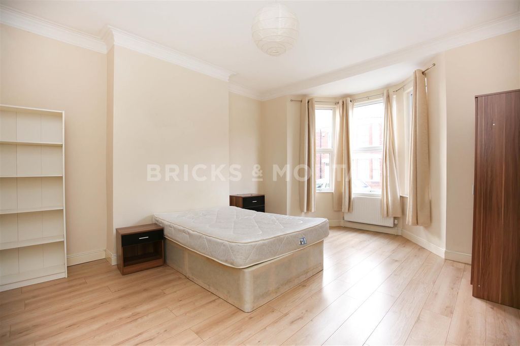 Property photo 3 of 6 Sytqsbkbaghgr4Qzju4Pxzok_Pg.Jpg