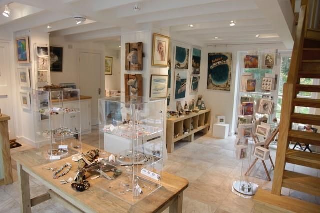 Property photo 3 of 15 Inside While Trading 1.Jpg