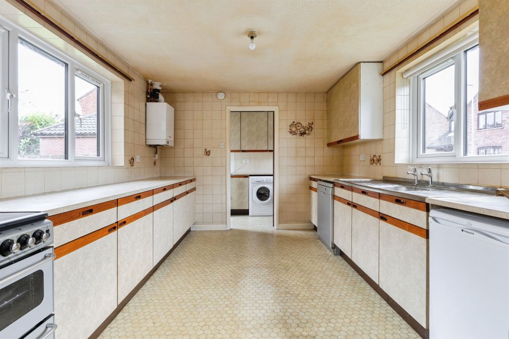 Property photo 3 of 18