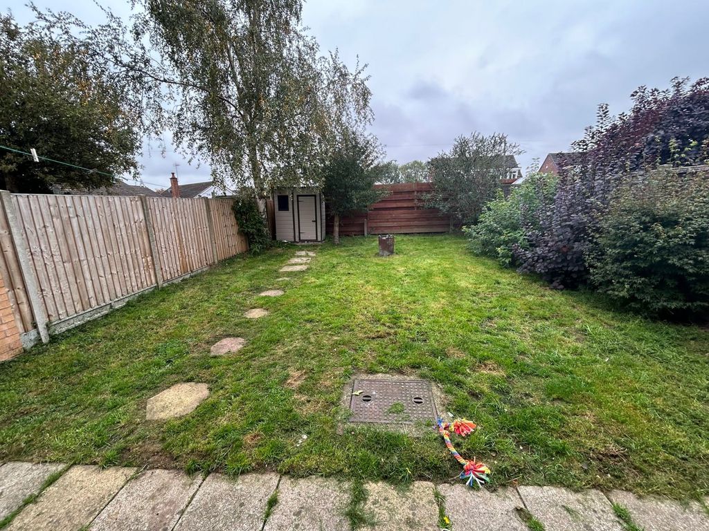 Property photo 2 of 18 Garden