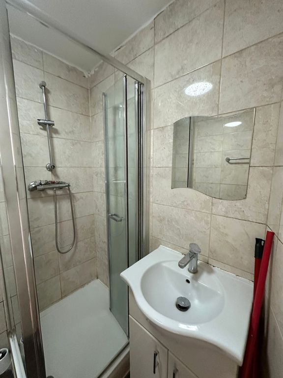 Property photo 3 of 3