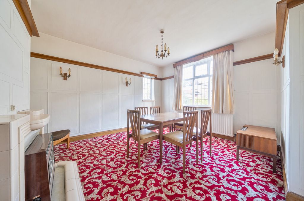 Property photo 3 of 17 1369660-10-68F79F...