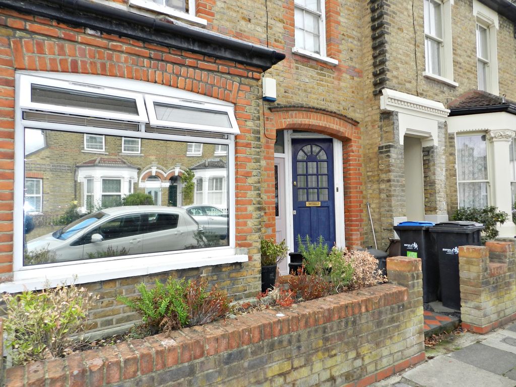 Property photo 2 of 6