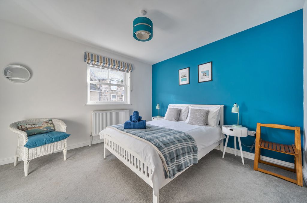 Property photo 3 of 14 1380614-2-690E04F...