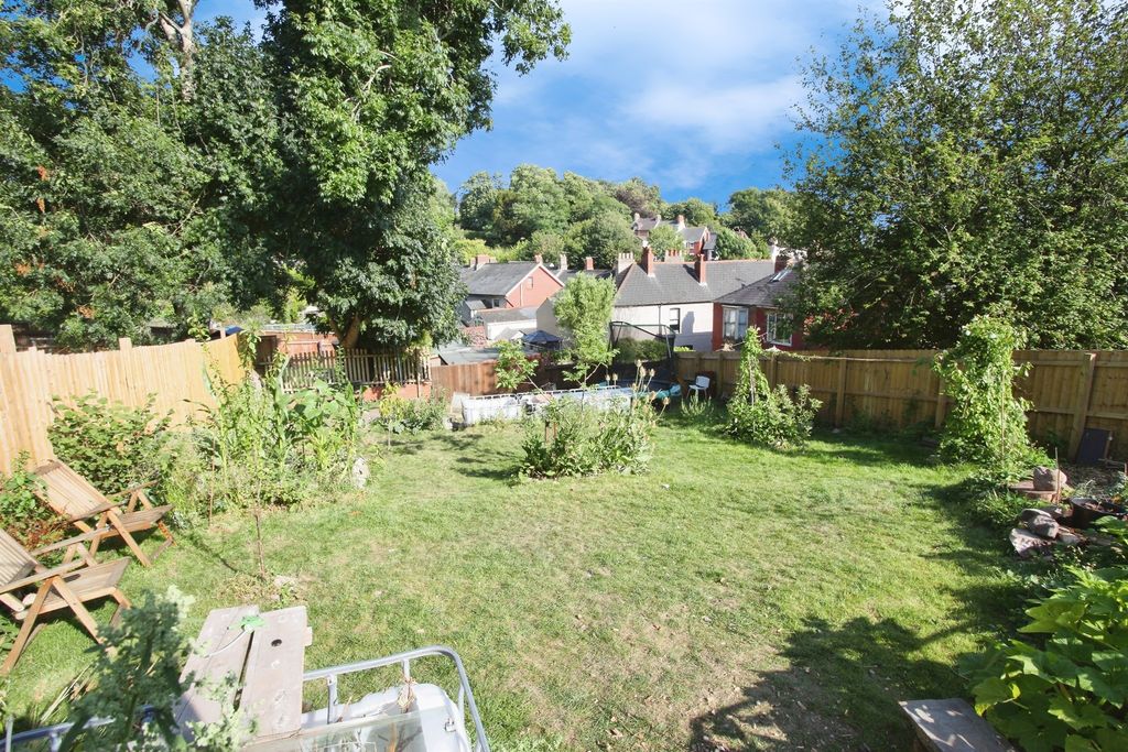 Property photo 3 of 28