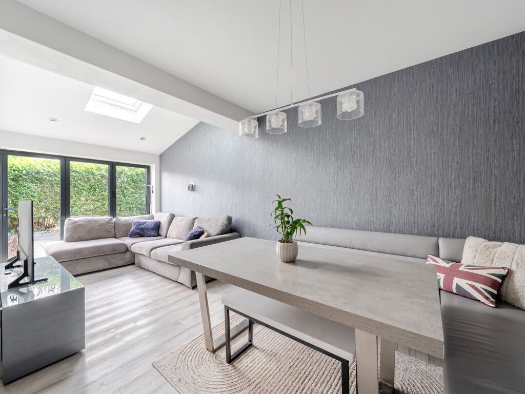 Property photo 3 of 22 1535809-13-6Ad0d1...