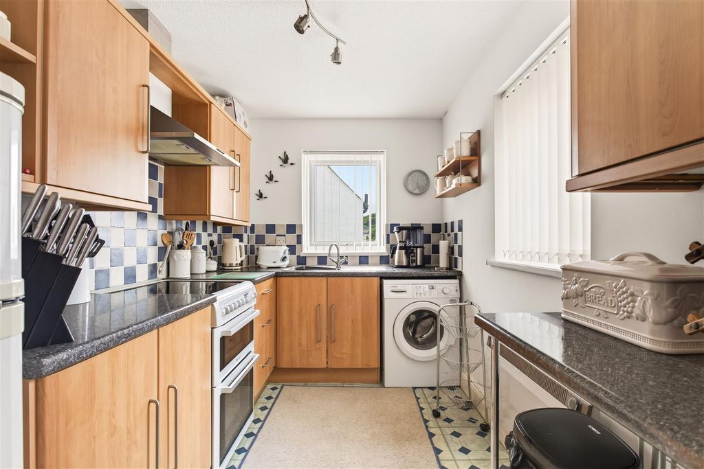 Property photo 3 of 12 Kitchen.Jpg