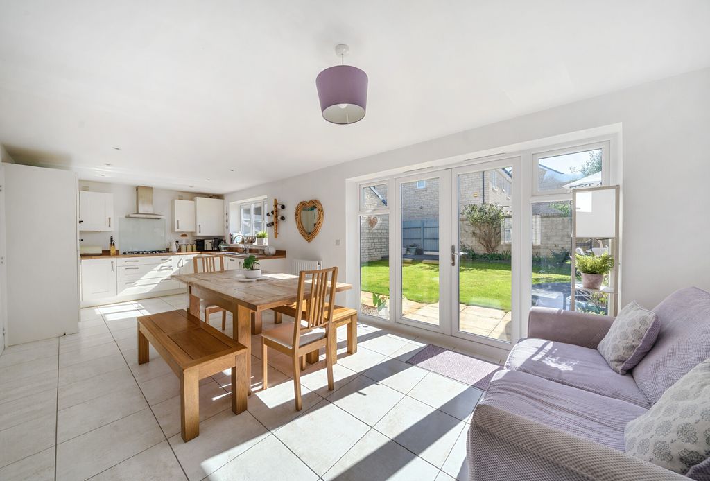 Property photo 3 of 18 1355741-9-68d17Fa...
