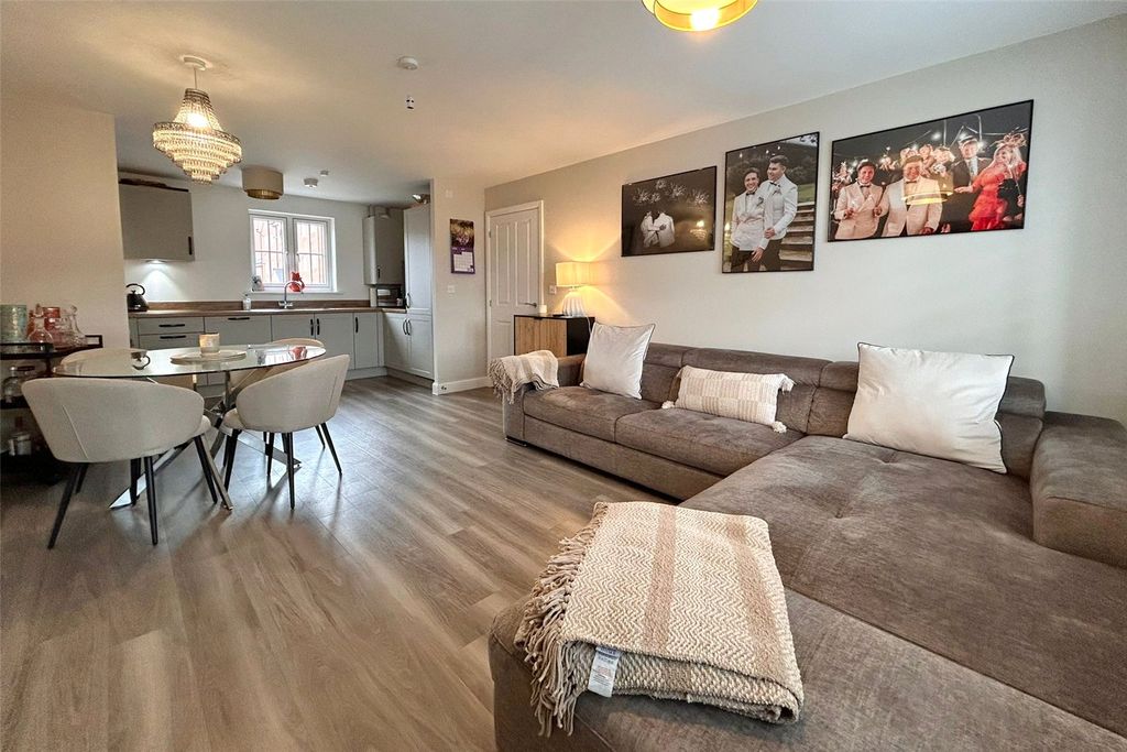 Property photo 2 of 15 Picture No. 26