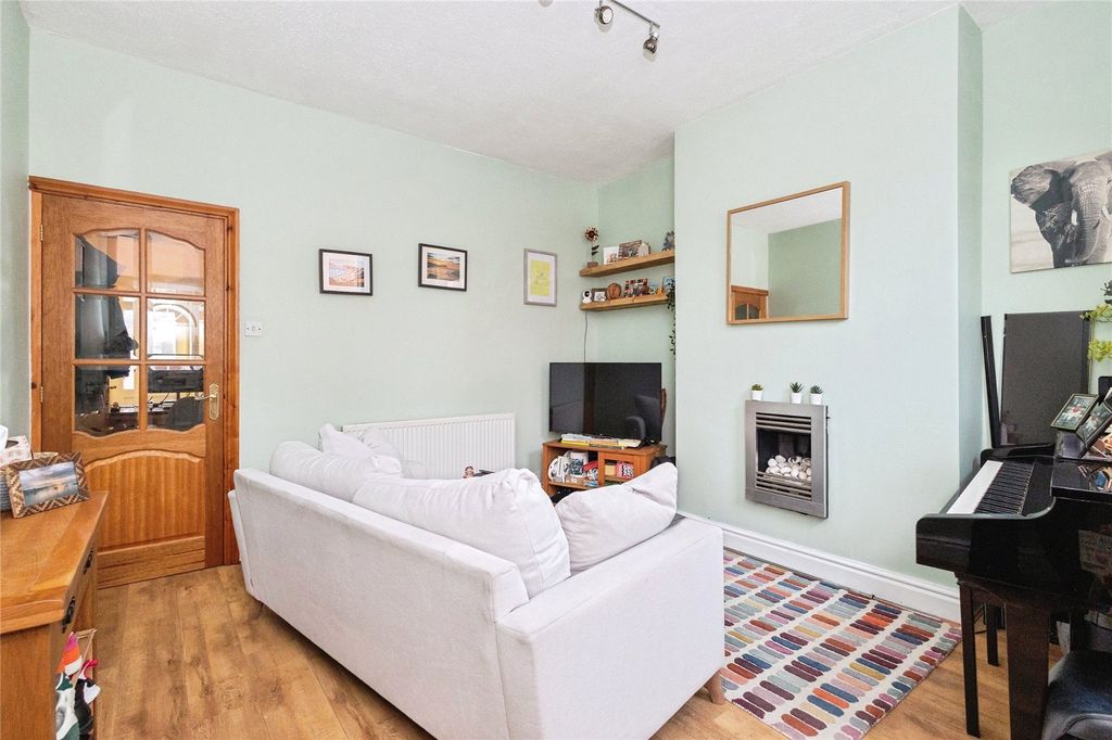 Property photo 2 of 15 Picture No. 03