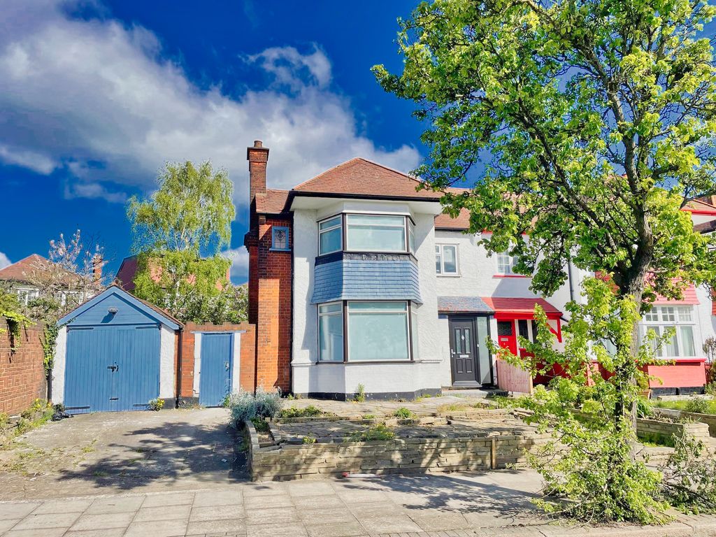 Property photo 1 of 16