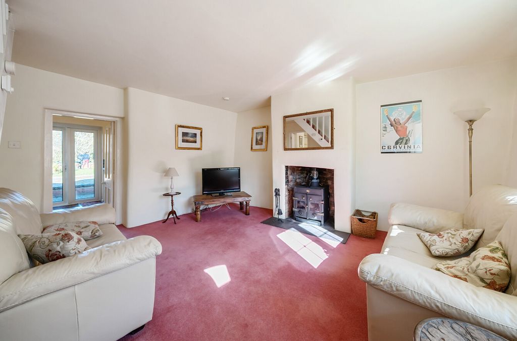 Property photo 3 of 18 Sitting Room