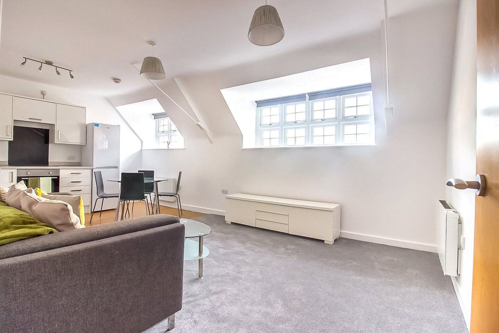 Property photo 2 of 11 Picture No. 64