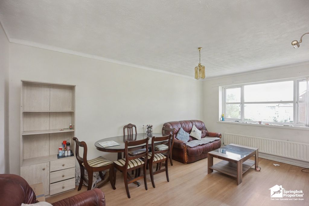 Property photo 3 of 14 Image 2