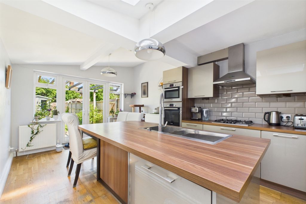 Property photo 3 of 11 Kitchen Diner