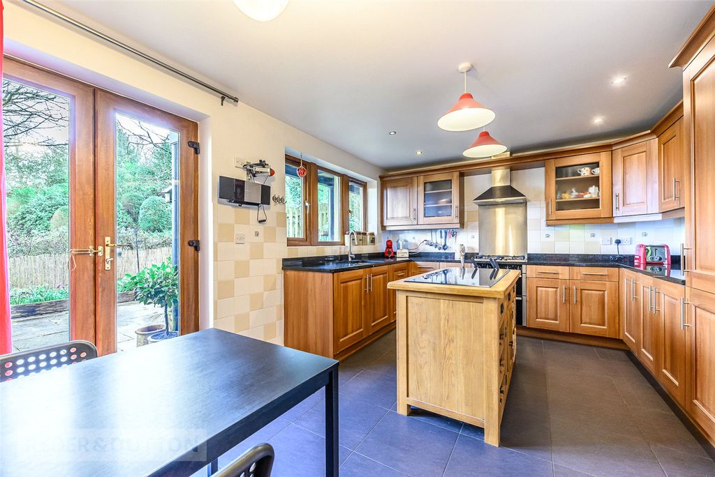 Property photo 3 of 22 Kitchen Diner