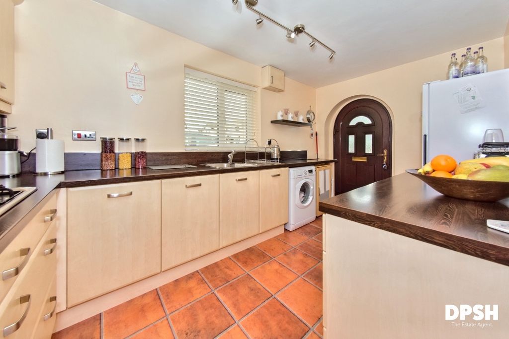 Property photo 3 of 22