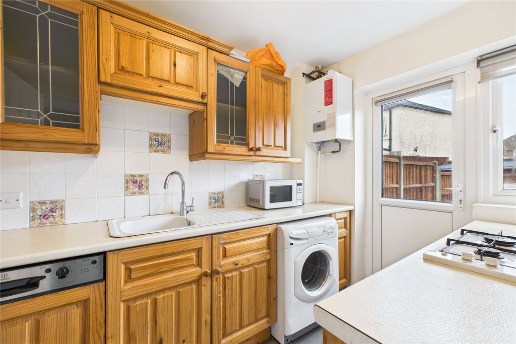 Property photo 2 of 8 Picture No. 25