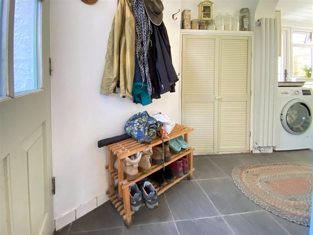 Property photo 3 of 19 5094105