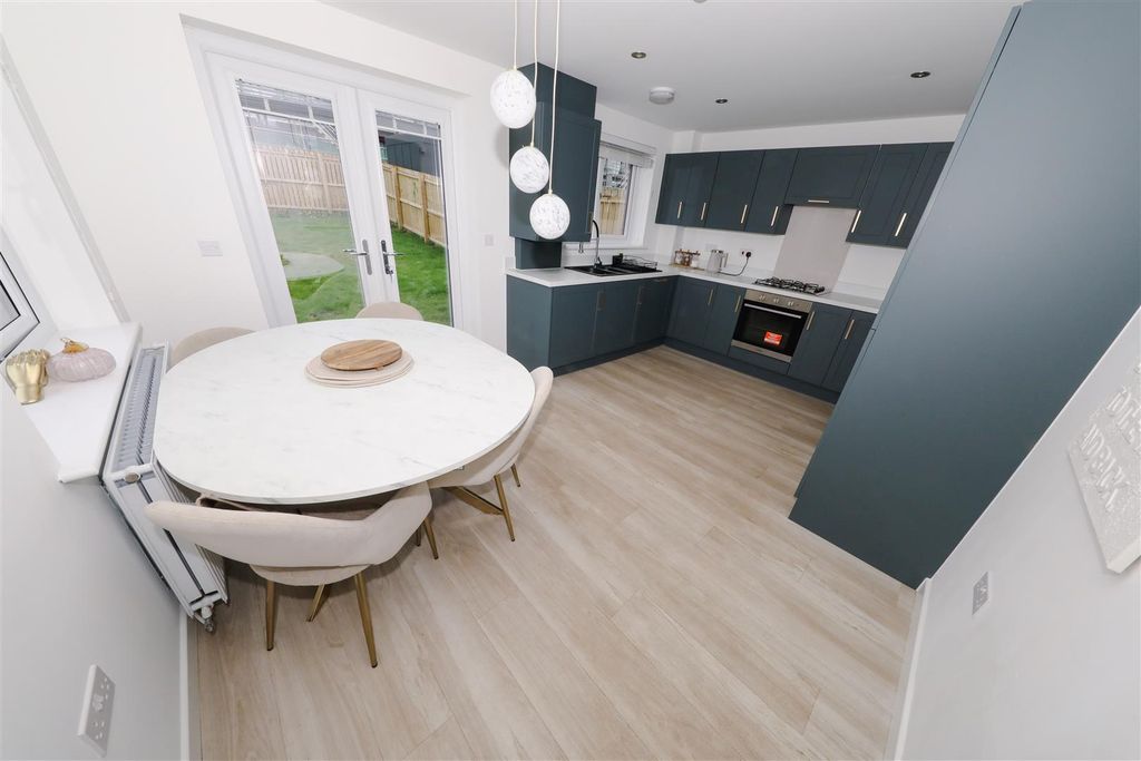 Property photo 2 of 15 c