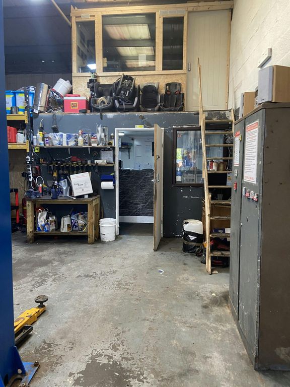 Property photo 2 of 16 Image 2