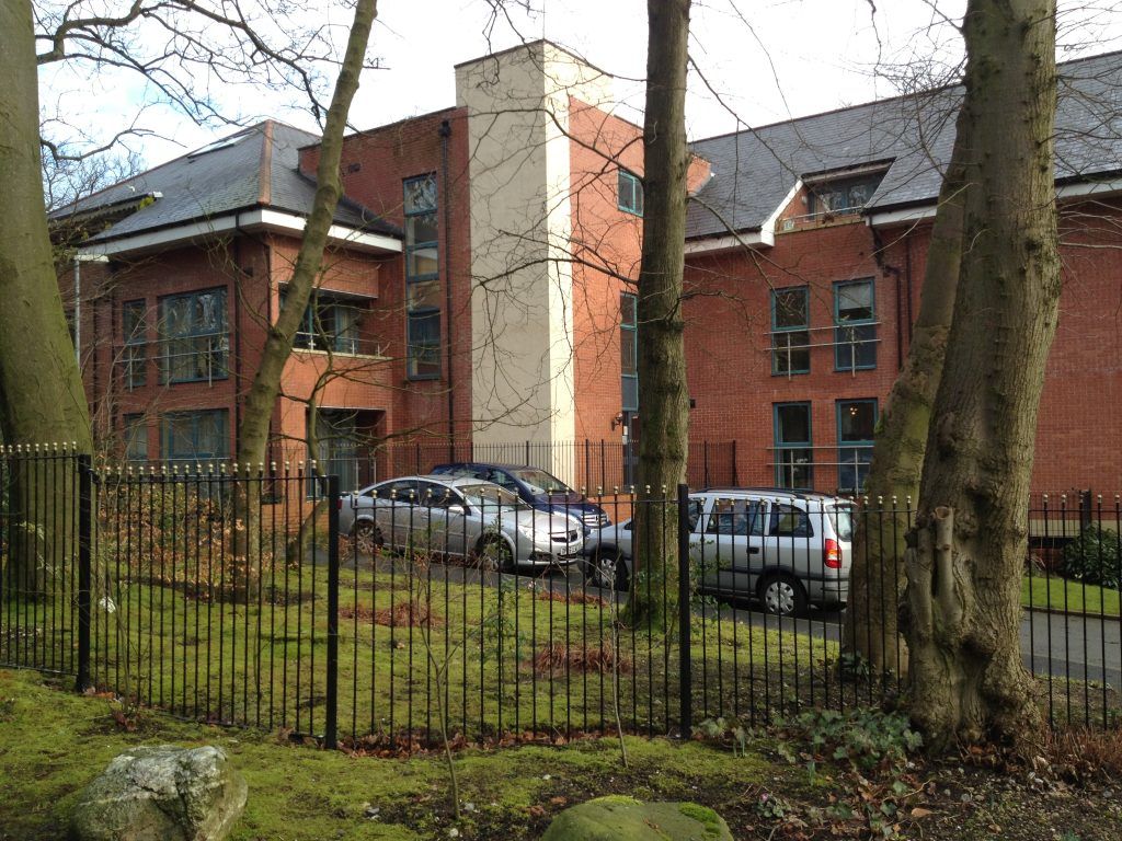 Property photo 1 of 10 Building