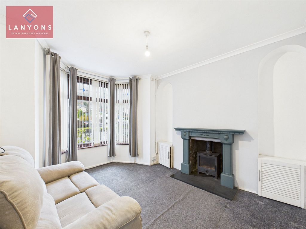 Property photo 2 of 15 Picture No. 05