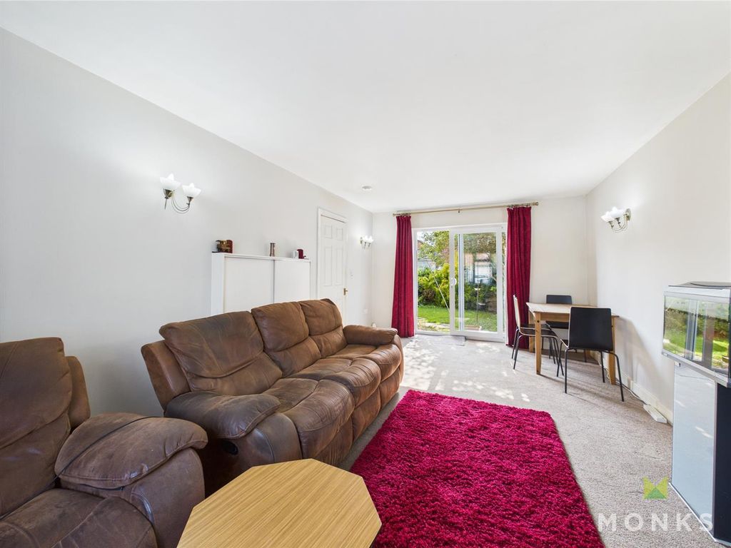 Property photo 3 of 16 Cam01420G0-Pr0641-Still009.Jpg