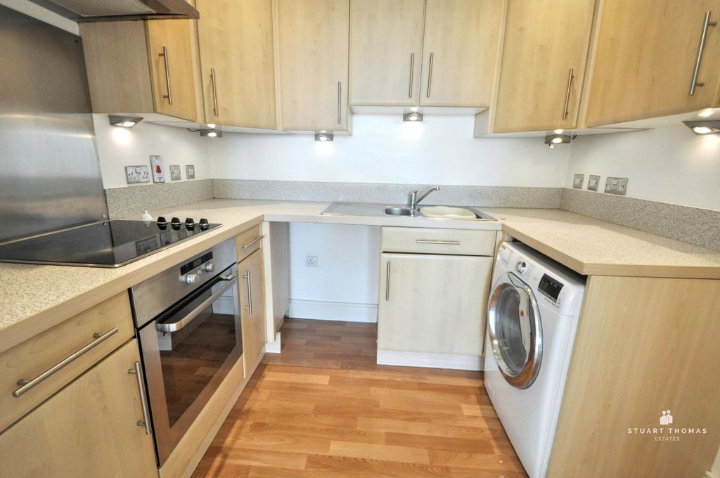 Property photo 2 of 11