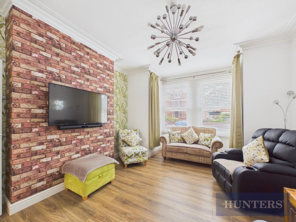 Property photo 3 of 37 Cam03444G0-Pr0049-Still028.Jpg