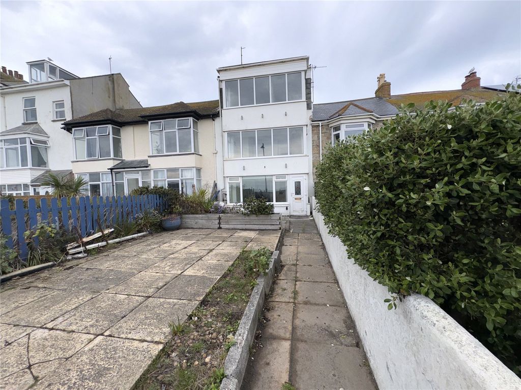 Property photo 2 of 16 Picture No. 03