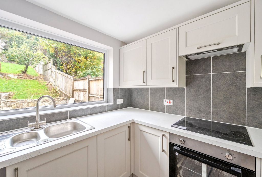 Property photo 2 of 16 Kitchen