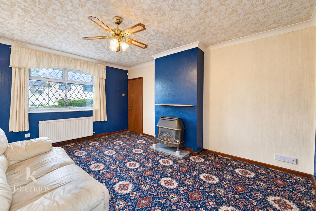 Property photo 2 of 29