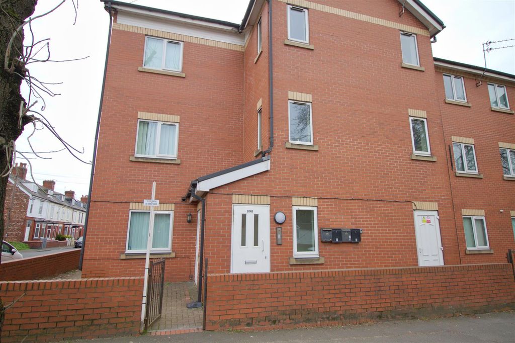 Property photo 1 of 10 Front View.Jpg