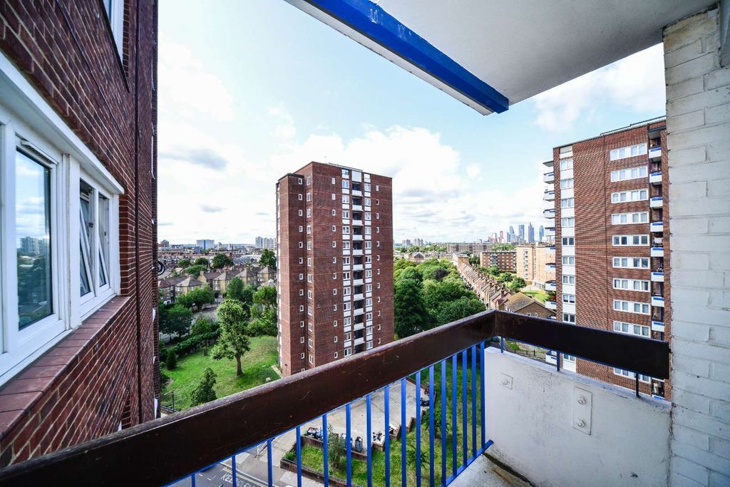 Property photo 2 of 8