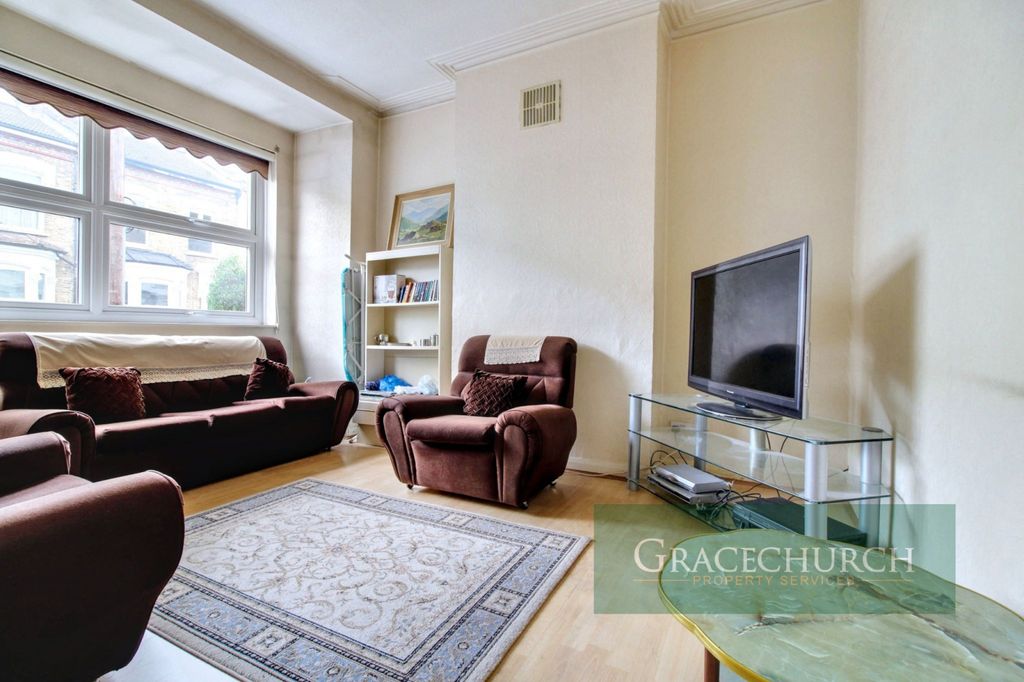Property photo 2 of 12 Gallery