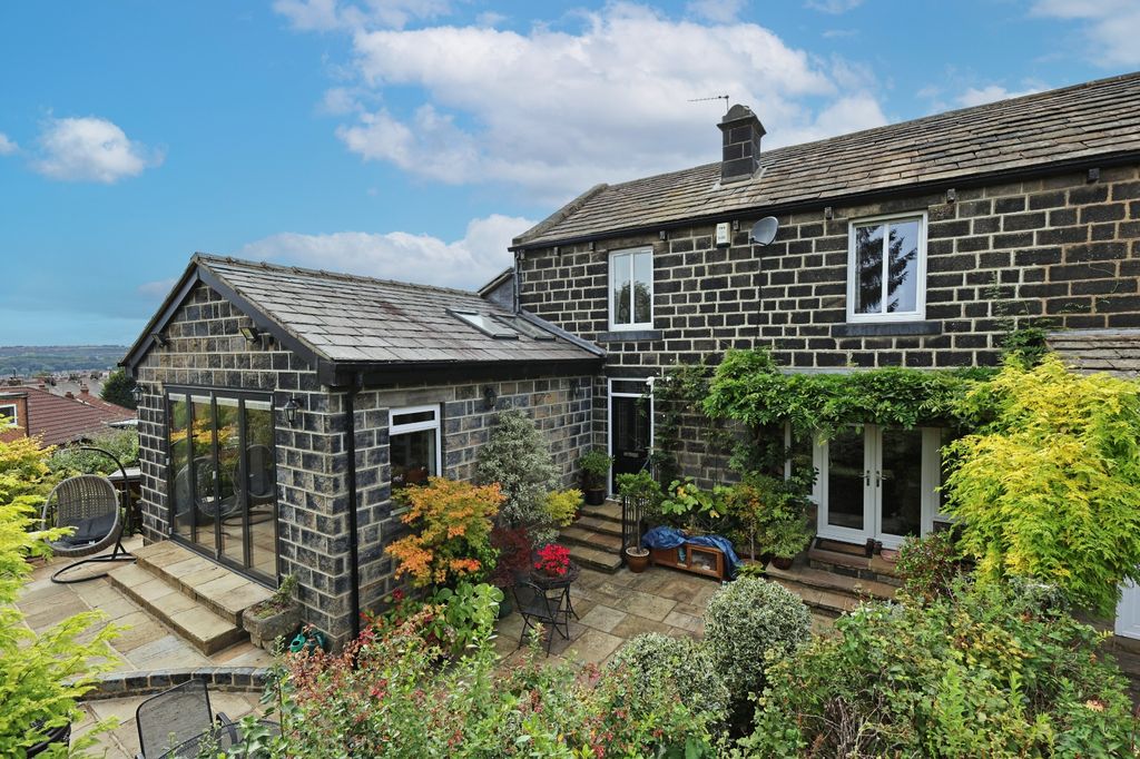 Property photo 1 of 36 Picture No. 18