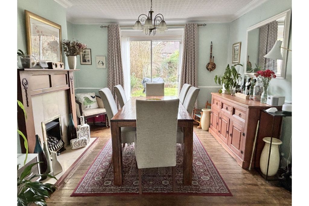 Property photo 3 of 28 Dining Room