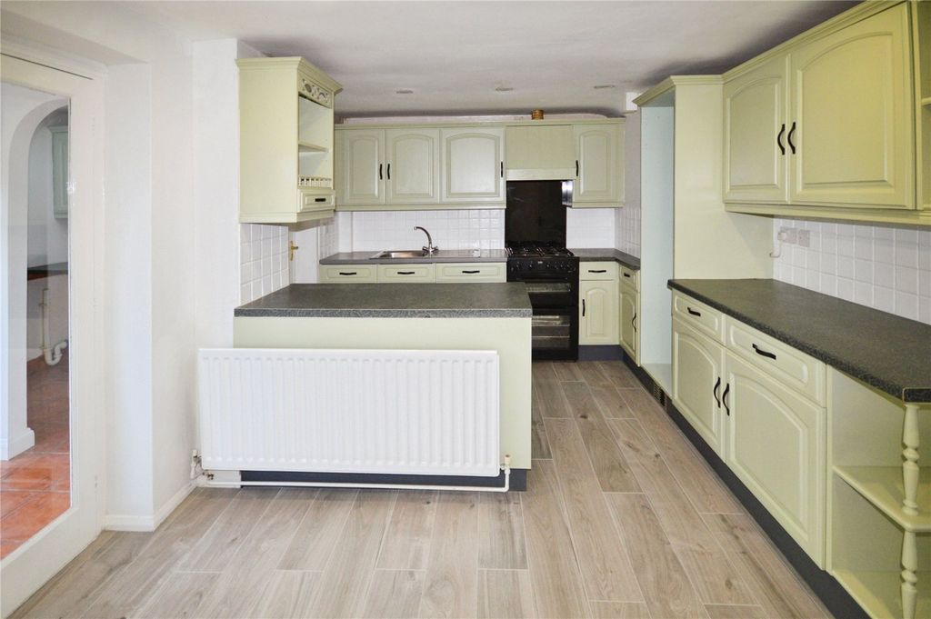 Property photo 3 of 15 Kitchen/Dining Room
