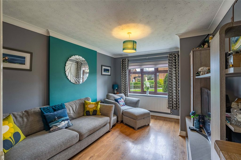 Property photo 2 of 26 Picture No. 16