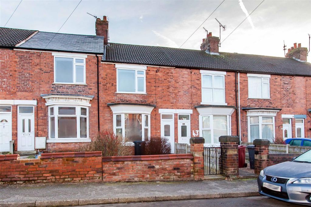 Property photo 1 of 12