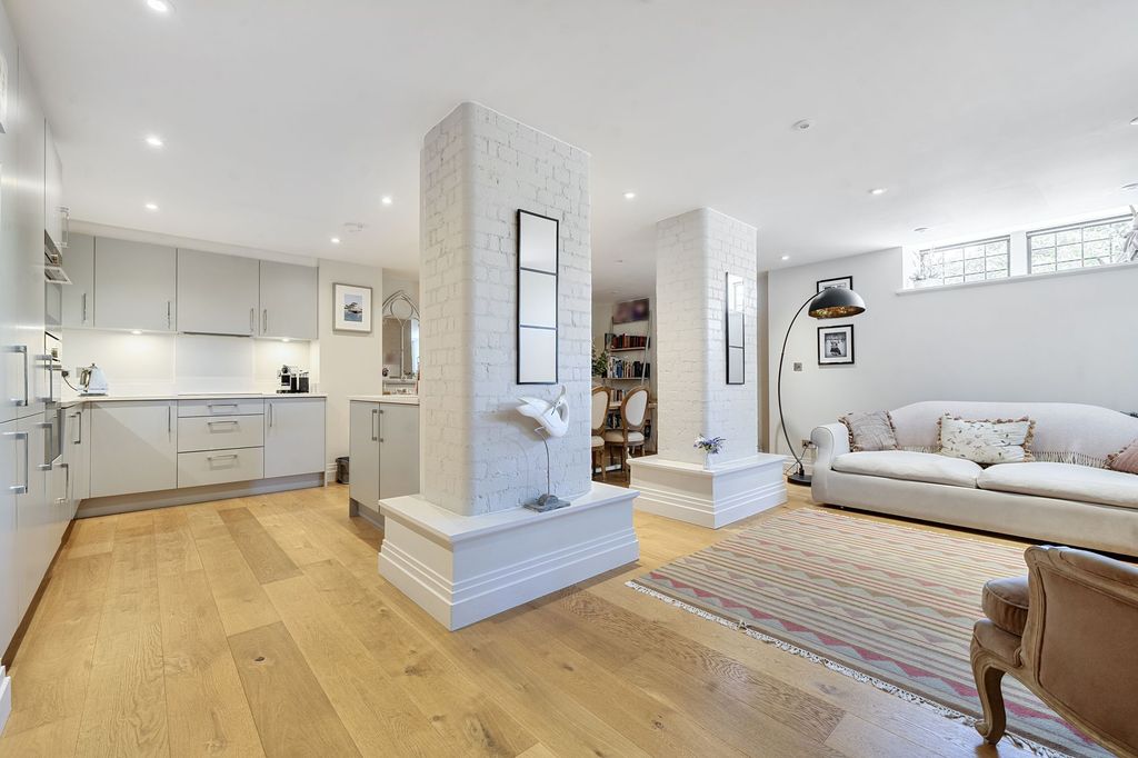 Property photo 1 of 20 Open Plan Living