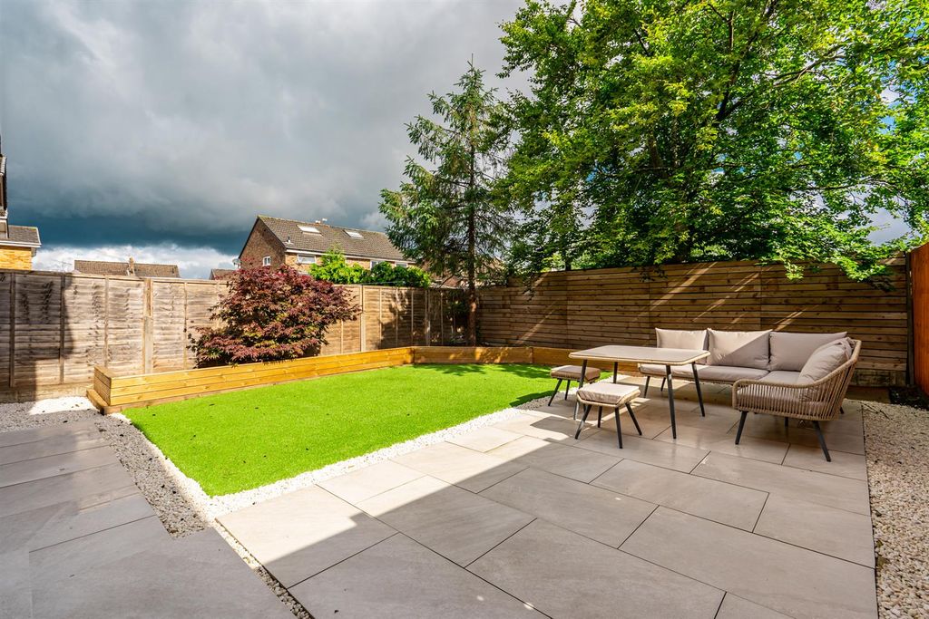 Property photo 3 of 19 Garden