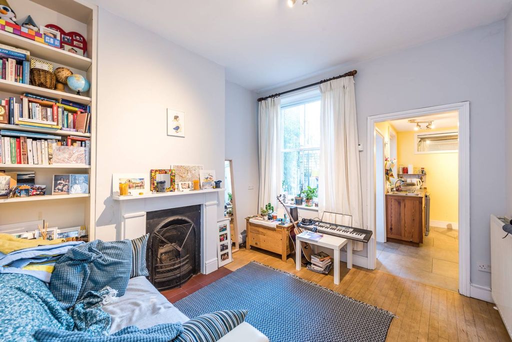 Property photo 1 of 12