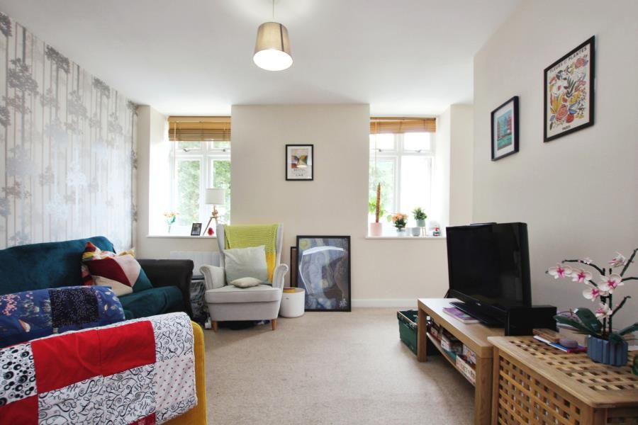 Property photo 2 of 8